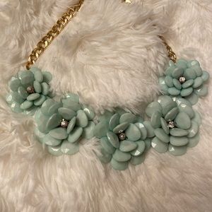 Statement flower choker new
